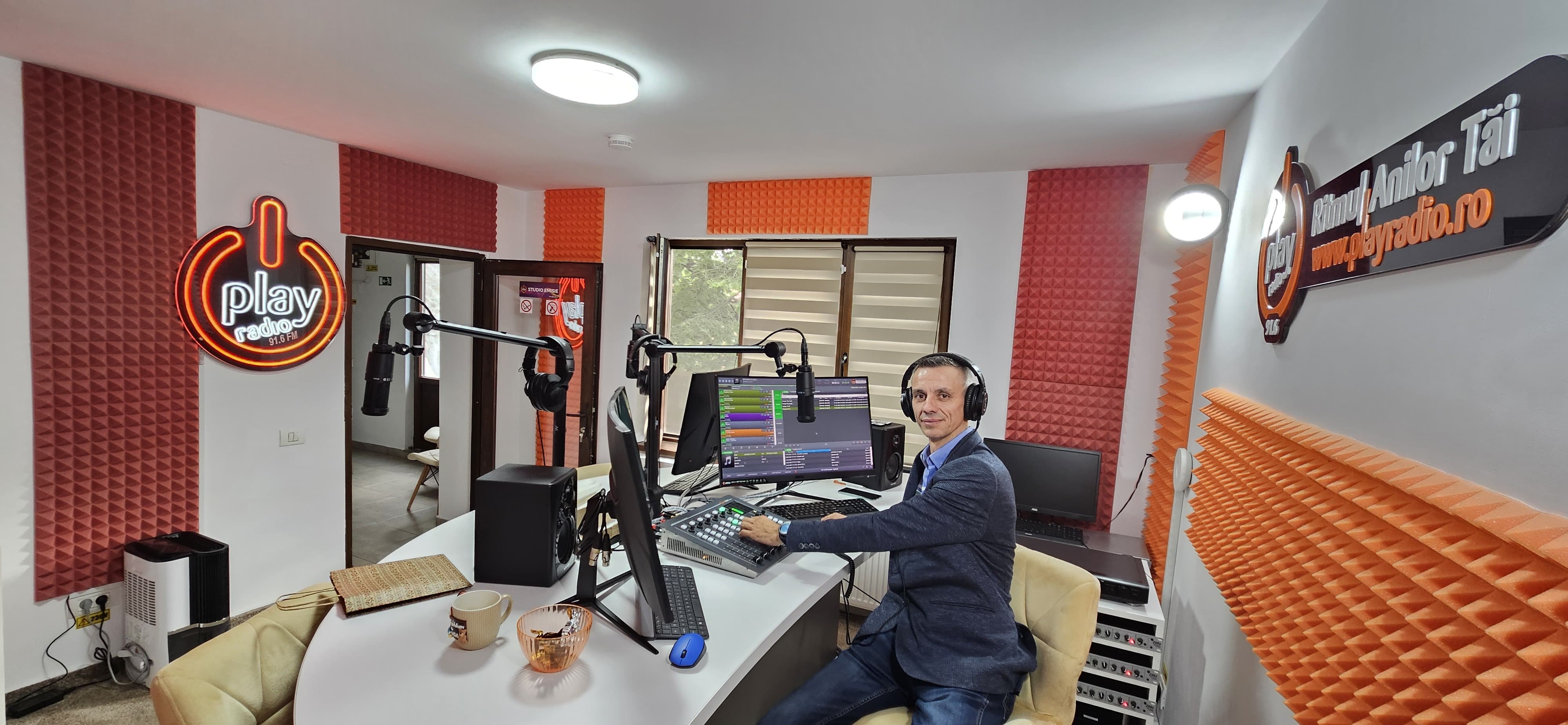 Play Radio