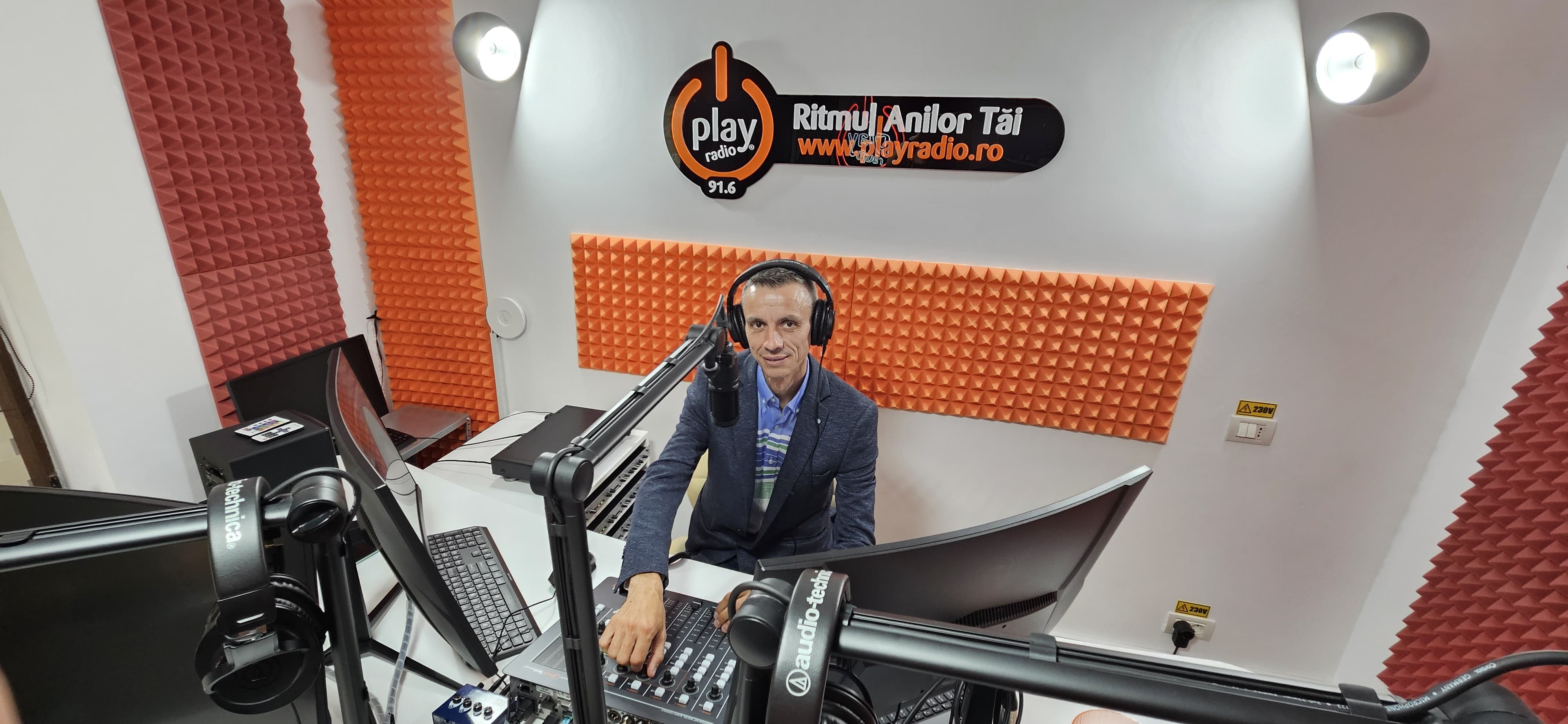 Play Radio